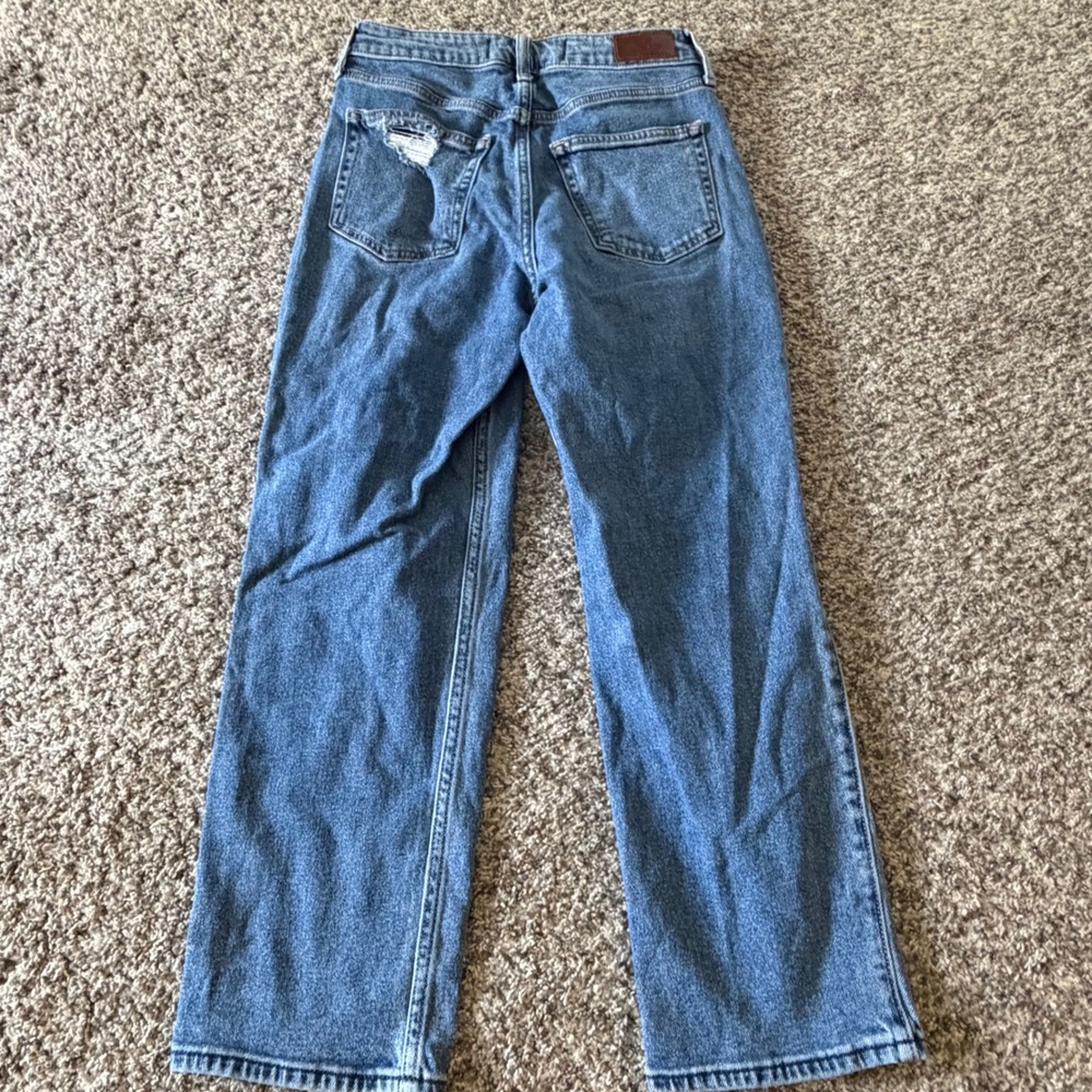 Hollister Ultra High-Rise Vintage Straight Distressed Jeans Blue Size 3S W26 L25 - Picture 3 of 3